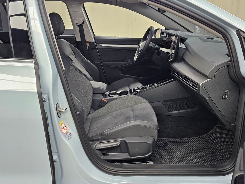 2025 Volkswagen Golf 2.0 TDI Prestige photo 26