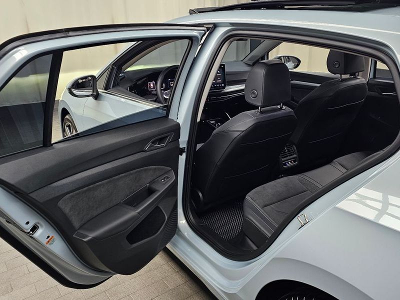 2025 Volkswagen Golf 2.0 TDI Prestige photo 28