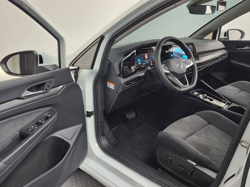 2024 Volkswagen Golf 2.0 TDI Prestige photo 10