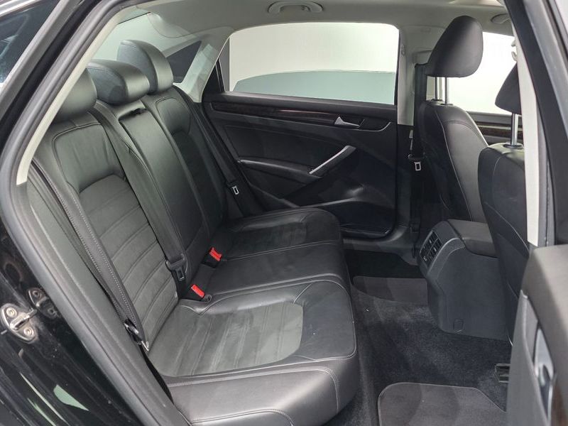 2014 Volkswagen Passat 2.0 TDI B7 photo 11