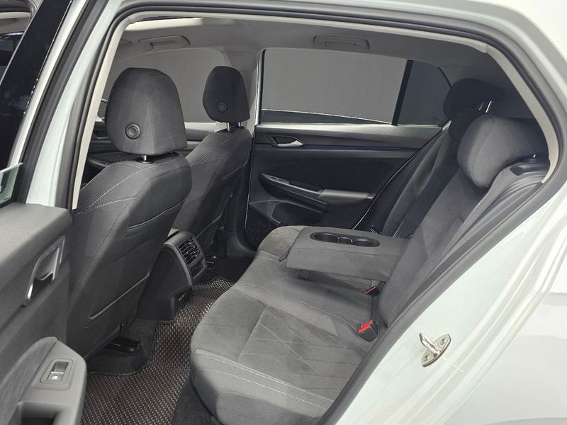 2024 Volkswagen Golf 2.0 TDI Prestige photo 11