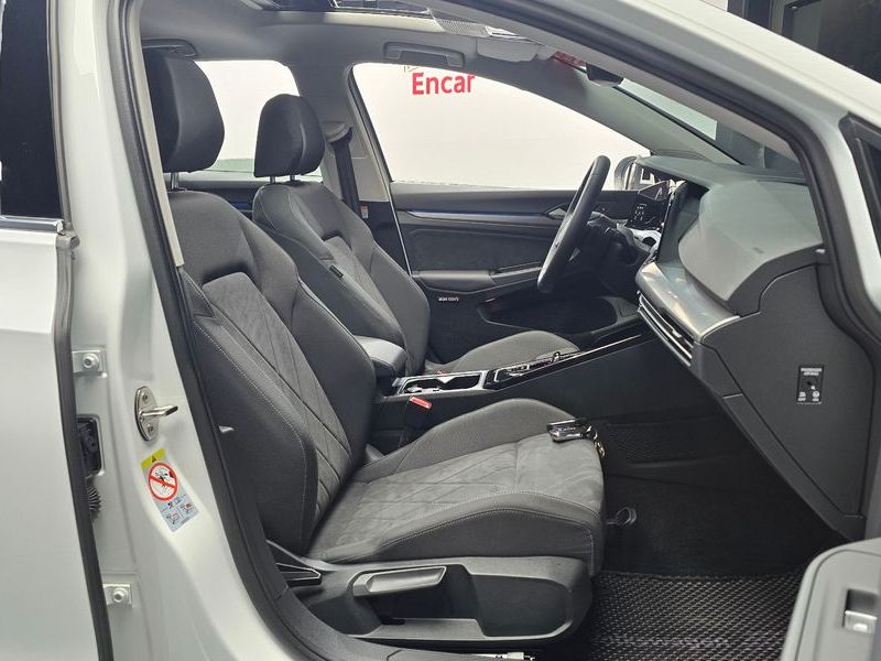2024 Volkswagen Golf 2.0 TDI Prestige photo 26