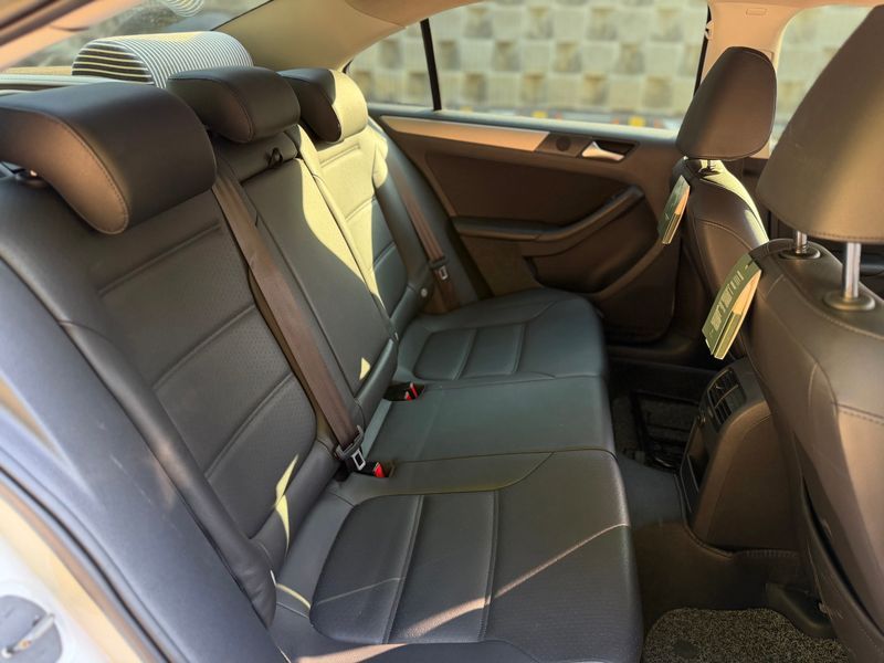 2013 Volkswagen Jetta 2.0 TDI 6th photo 10