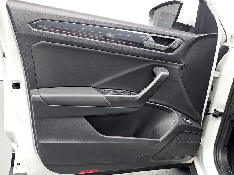 2021 Volkswagen T-Roc 2.0 TDI Prestige photo 24