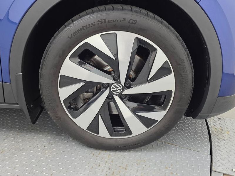 2023 Volkswagen ID.4 Pro photo 21