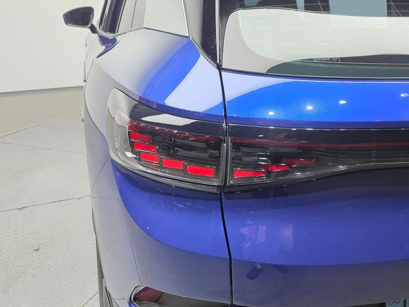 2023 Volkswagen ID.4 Pro photo 23