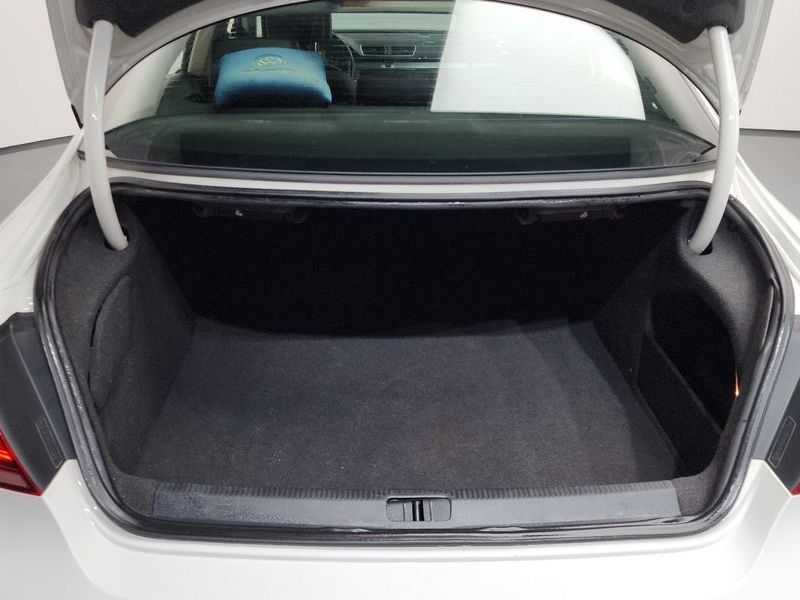 2013 Volkswagen New CC 2.0 TDI BlueMotion photo 18