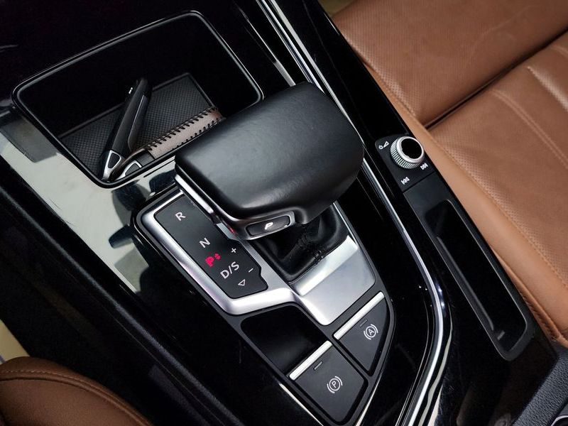 2020 Audi A5 40 TDI Quattro Premium Sportback photo 9