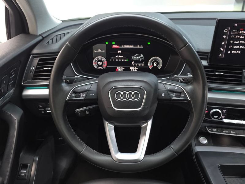2021 Audi Q5 40 TDI Quattro Sportback photo 14