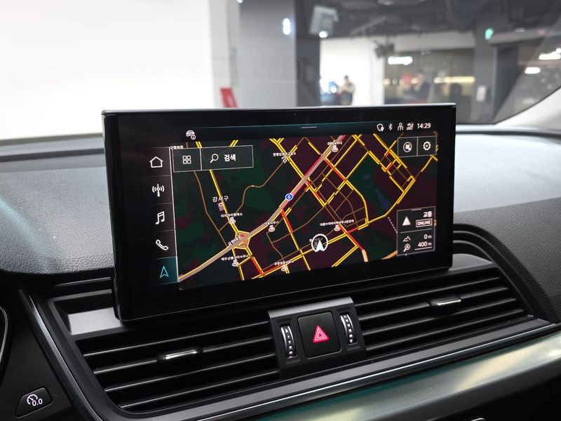 2021 Audi Q5 40 TDI Quattro Sportback photo 15