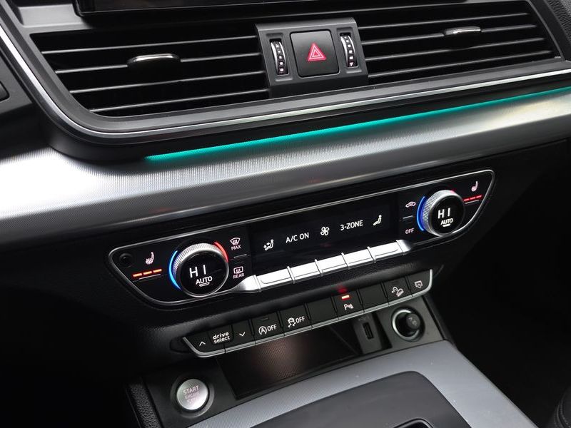 2021 Audi Q5 40 TDI Quattro Sportback photo 17