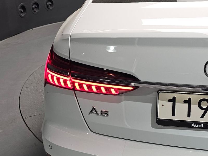2023 Audi A6 45 TFSI Quattro Premium photo 23