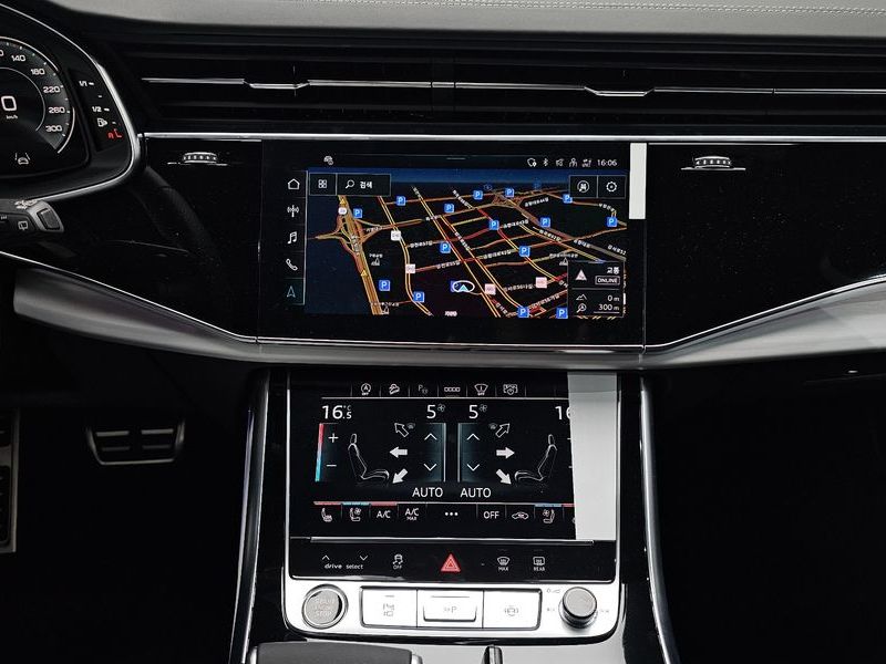 2026 Audi Q7 55 TFSI Quattro Premium photo 14