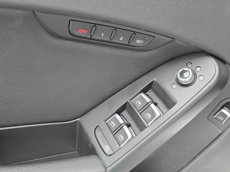 2015 Audi A4 35 TDI Quattro Dynamic B8 photo 14