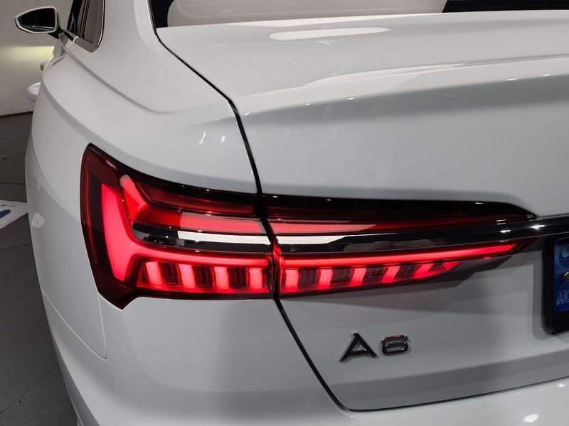2022 Audi A6 45 TFSI Premium photo 23