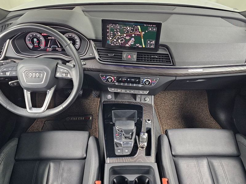 2023 Audi Q5 45 TFSI Quattro Premium photo 7