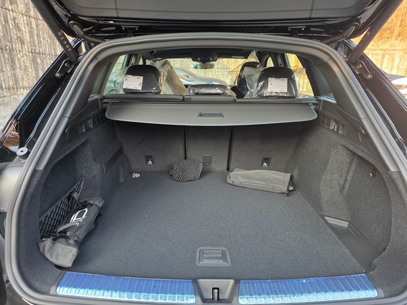 2025 Audi Q5 45 TFSI Quattro S Line Black Ediiton photo 8