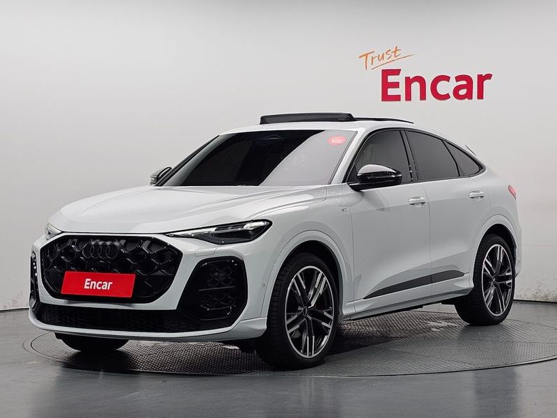 2025 Audi Q5 45 TFSI Quattro S Line Black Edition Sport Back photo 1