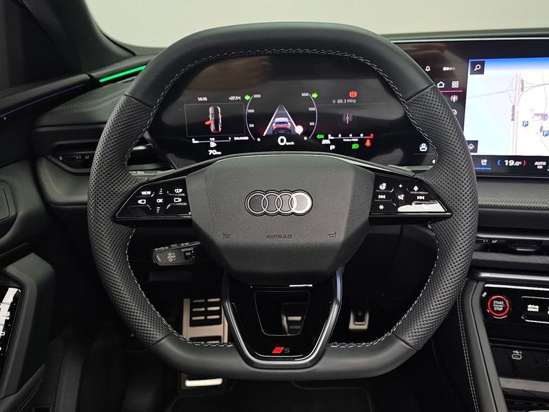 2025 Audi Q5 45 TFSI Quattro S Line Black Edition Sport Back photo 13