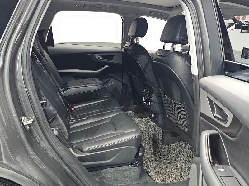 2019 Audi Q7 45 TFSI Quattro photo 11