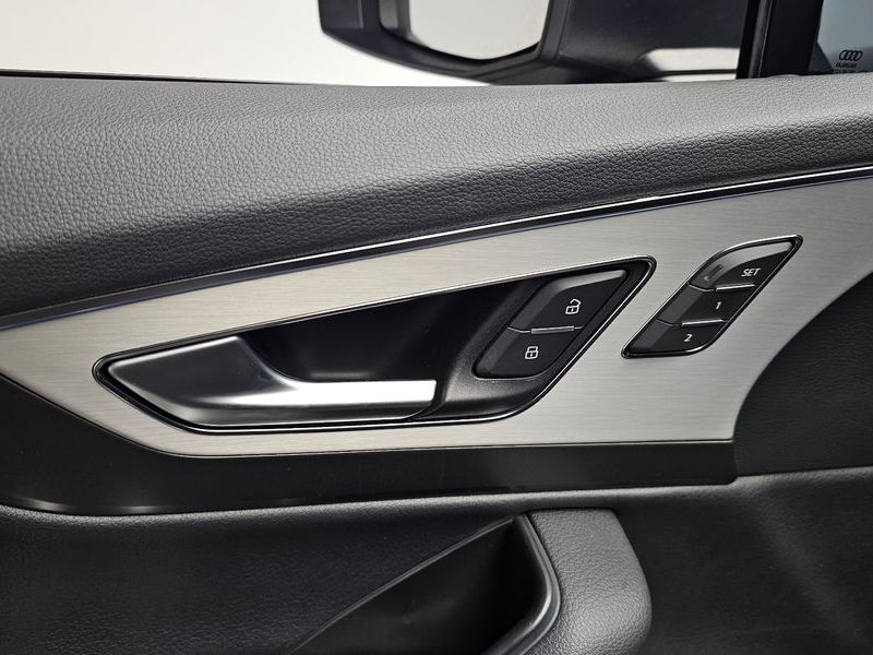 2019 Audi Q7 45 TFSI Quattro photo 18