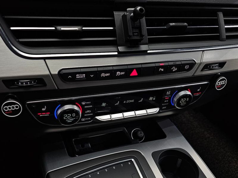 2019 Audi Q7 45 TFSI Quattro photo 29