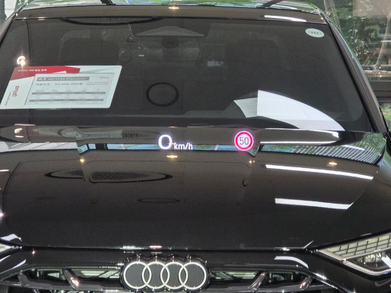 2025 Audi Q6 e-tron Performance photo 15