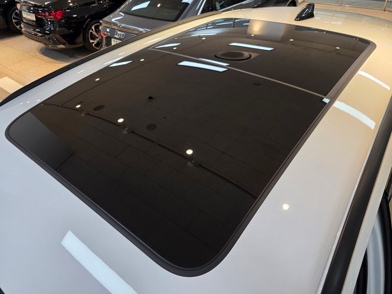 2025 Audi Q6 e-tron Performance photo 19