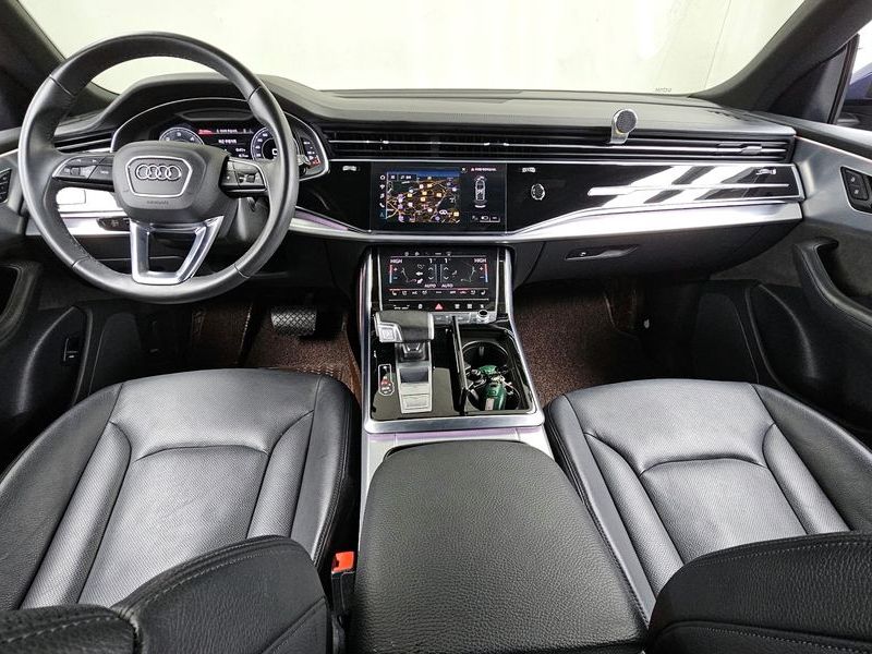 2021 Audi Q8 45 TDI Quattro Premium photo 7