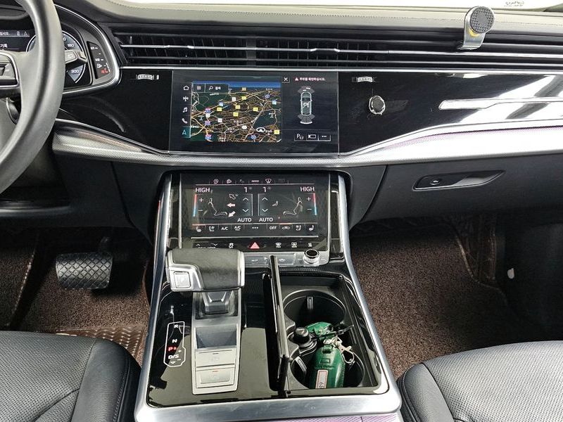 2021 Audi Q8 45 TDI Quattro Premium photo 14