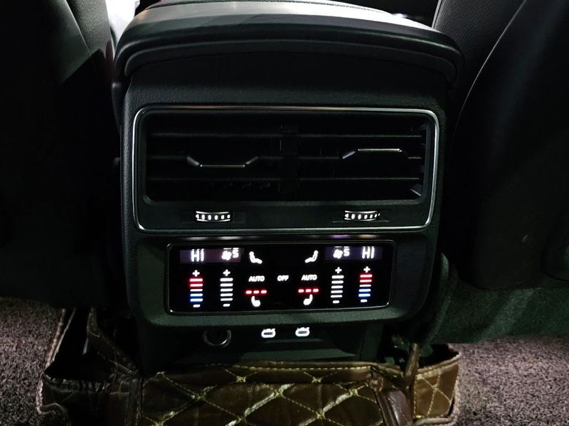 2021 Audi Q8 45 TDI Quattro Premium photo 19
