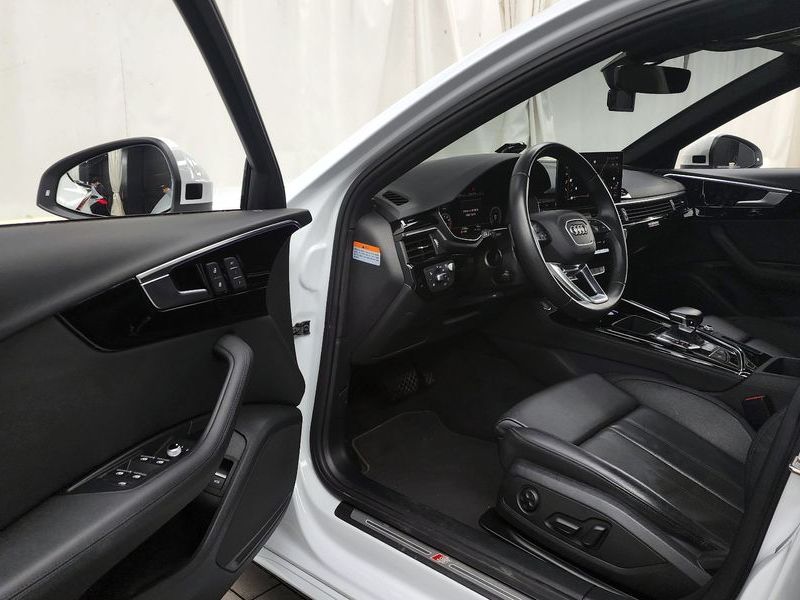 2021 Audi A4 45 TFSI Quattro Premium photo 10