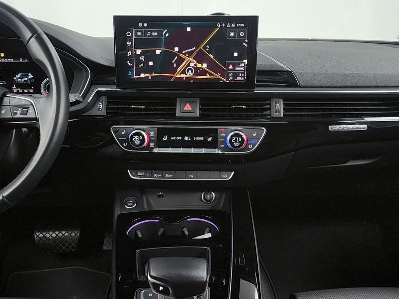 2021 Audi A4 45 TFSI Quattro Premium photo 14
