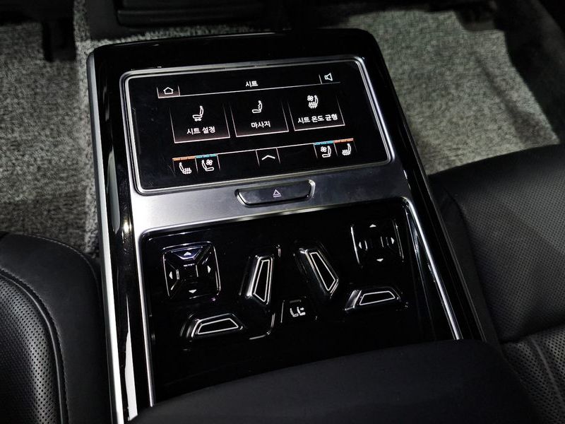 2020 Audi A8 55 TFSI Quattro LWB photo 19
