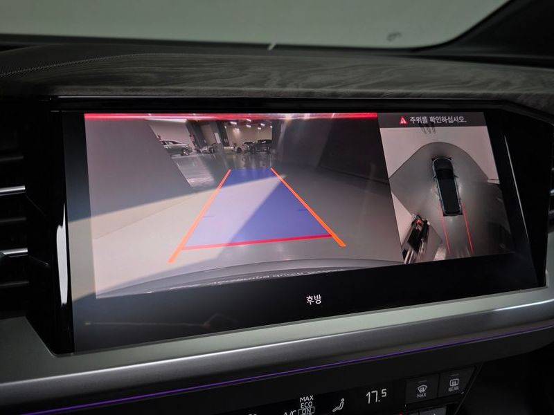 2026 Audi e-tron 45 Premium photo 14