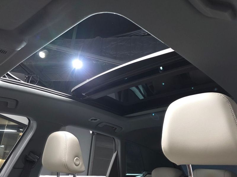 2026 Audi e-tron 45 Premium photo 15