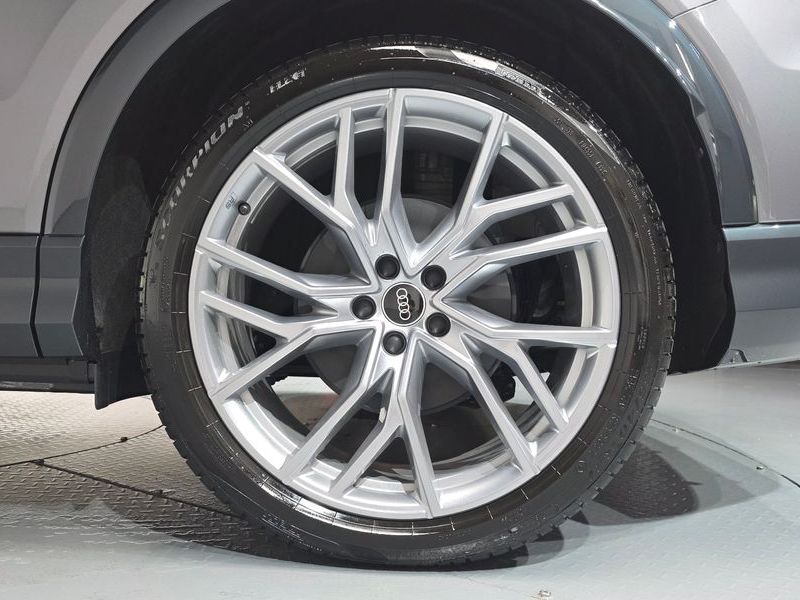 2026 Audi e-tron 45 Premium photo 21