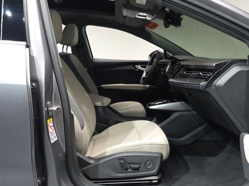 2026 Audi e-tron 45 Premium photo 26