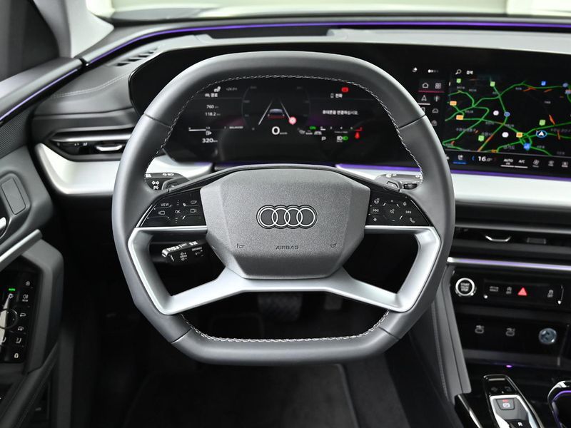 2025 Audi Q5 40 TFSI Quattro Advanced Sportback photo 13