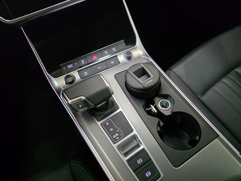 2025 Audi A6 45 TFSI photo 9