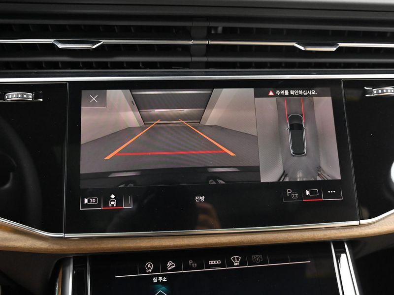 2025 Audi Q7 55 TFSI Quattro photo 15