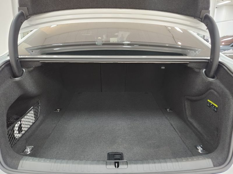 2025 Audi A6 45 TFSI Premium photo 10