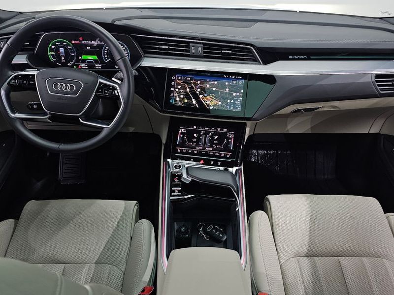 2023 Audi e-tron 55 Quattro photo 7