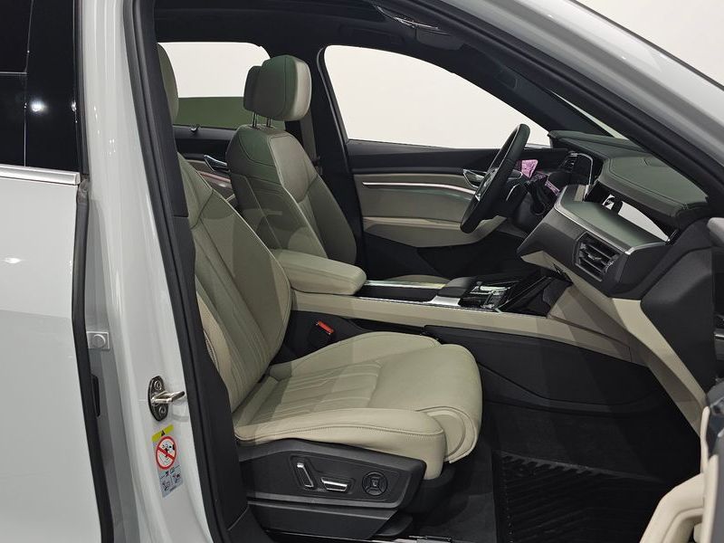2023 Audi e-tron 55 Quattro photo 10