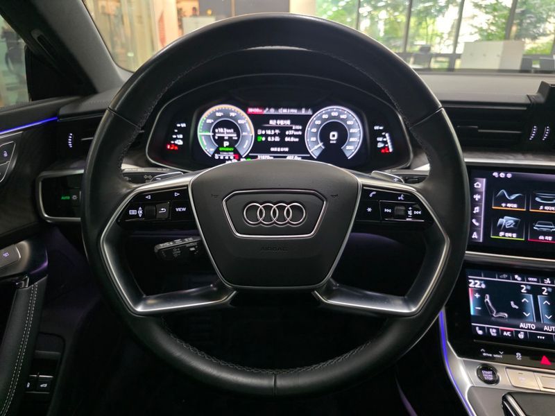 2024 Audi A7 55 TFSI e Quattro Premium photo 13