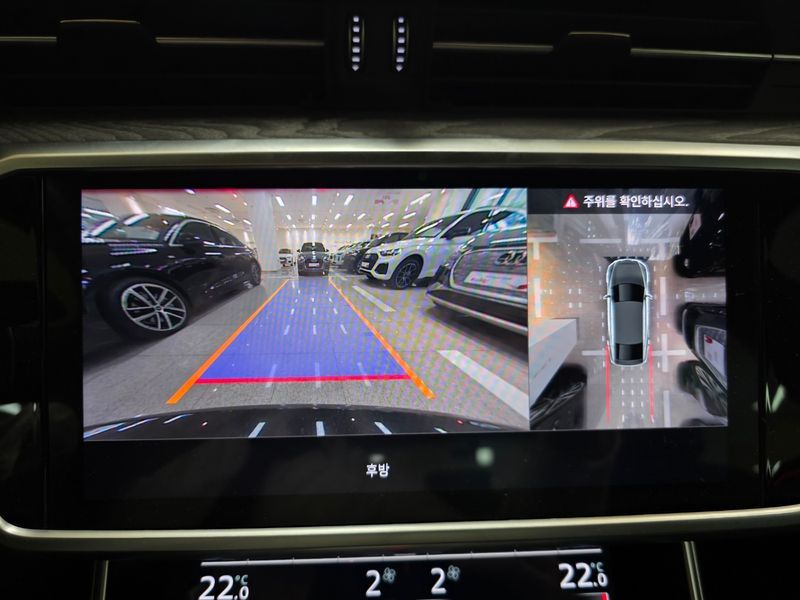 2024 Audi A7 55 TFSI e Quattro Premium photo 14