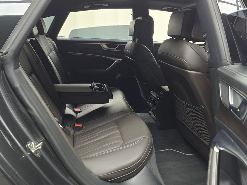2022 Audi A7 55 TFSI Quattro Premium photo 11