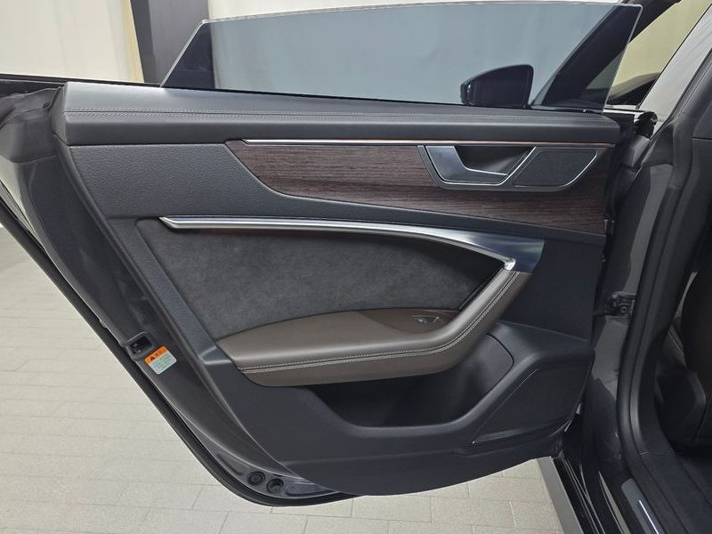 2022 Audi A7 55 TFSI Quattro Premium photo 25