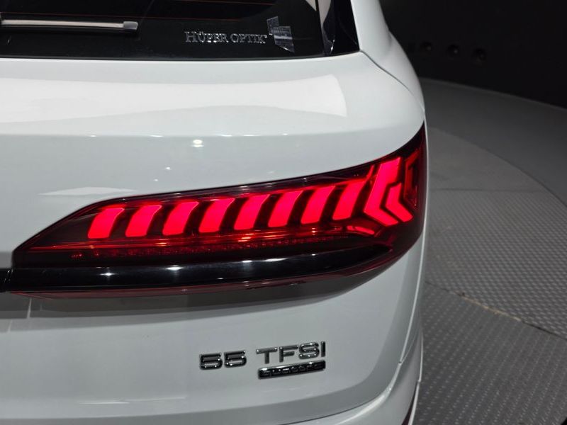 2023 Audi Q7 55 TFSI Quattro Premium photo 23