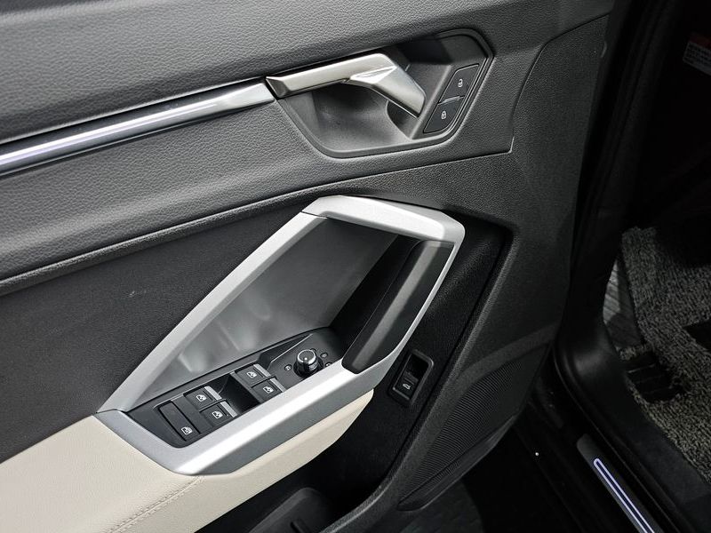 2024 Audi Q3 40 TFSI Quatrro Sport Back photo 10